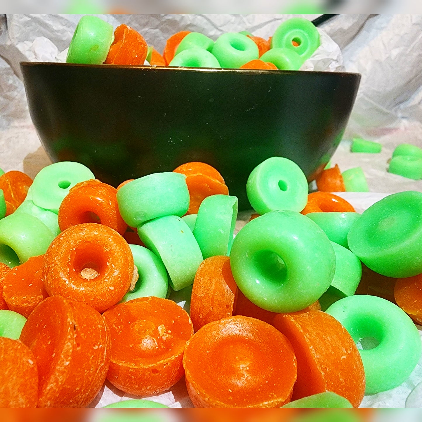 Spooky loops (paraffin)